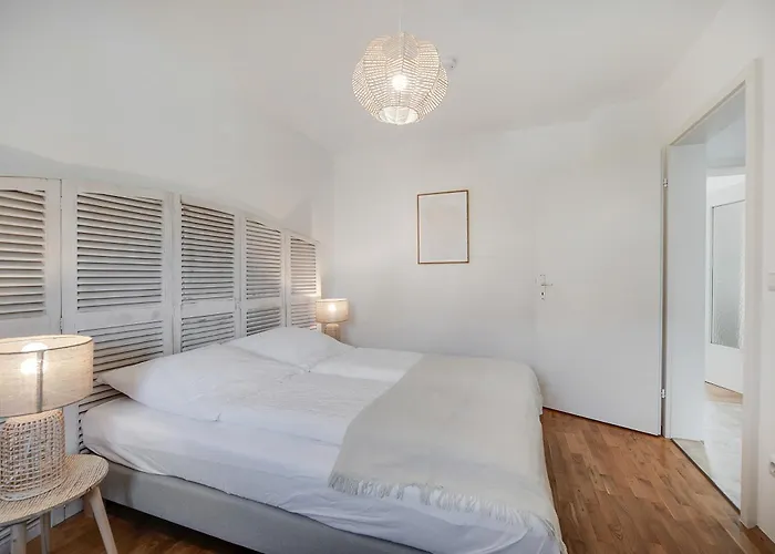 아파트 Chiemsee Gartenblick 프리엔암치엠시