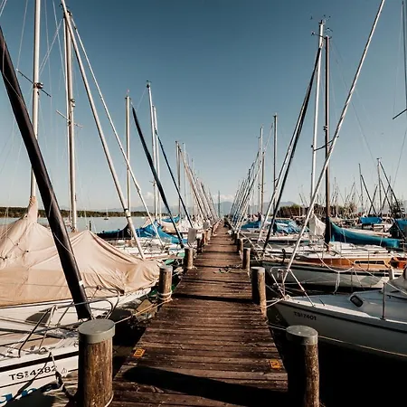 Chiemsee Gartenblick Apartment *